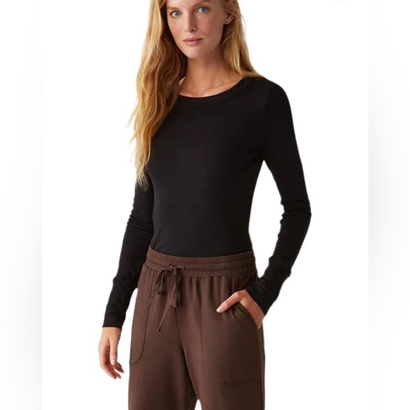 Michael Stars Tops - NEW Michael Stars Long Sleeve Crewneck Tee Black Size 0S
Style 0428 Shine